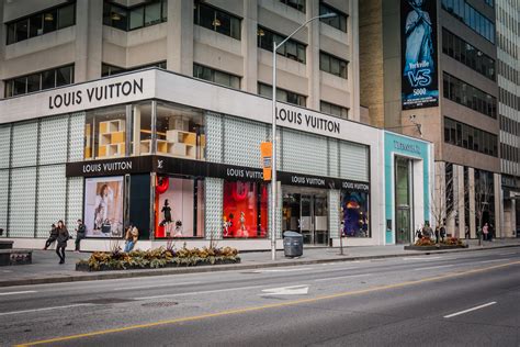 louis vuitton stores toronto